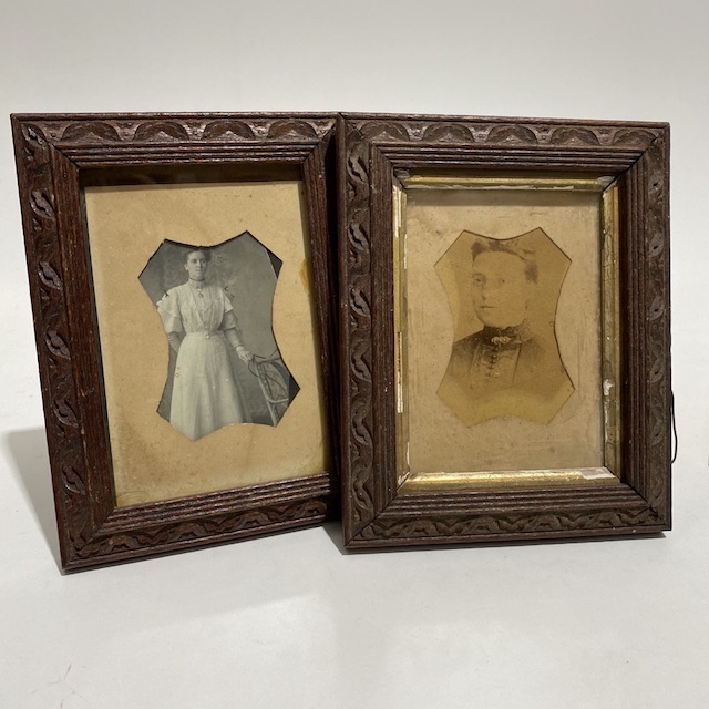 FRAME, 1900s Vintage Wood Photo Frame w Portraits